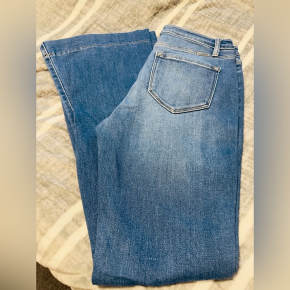 Stack of 3 KanCan Jeans 🩶🤍🩶 - Picture 7 of 9